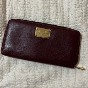 Michael Kors Jet Set Item Leather Travel Continental Wallet - Black